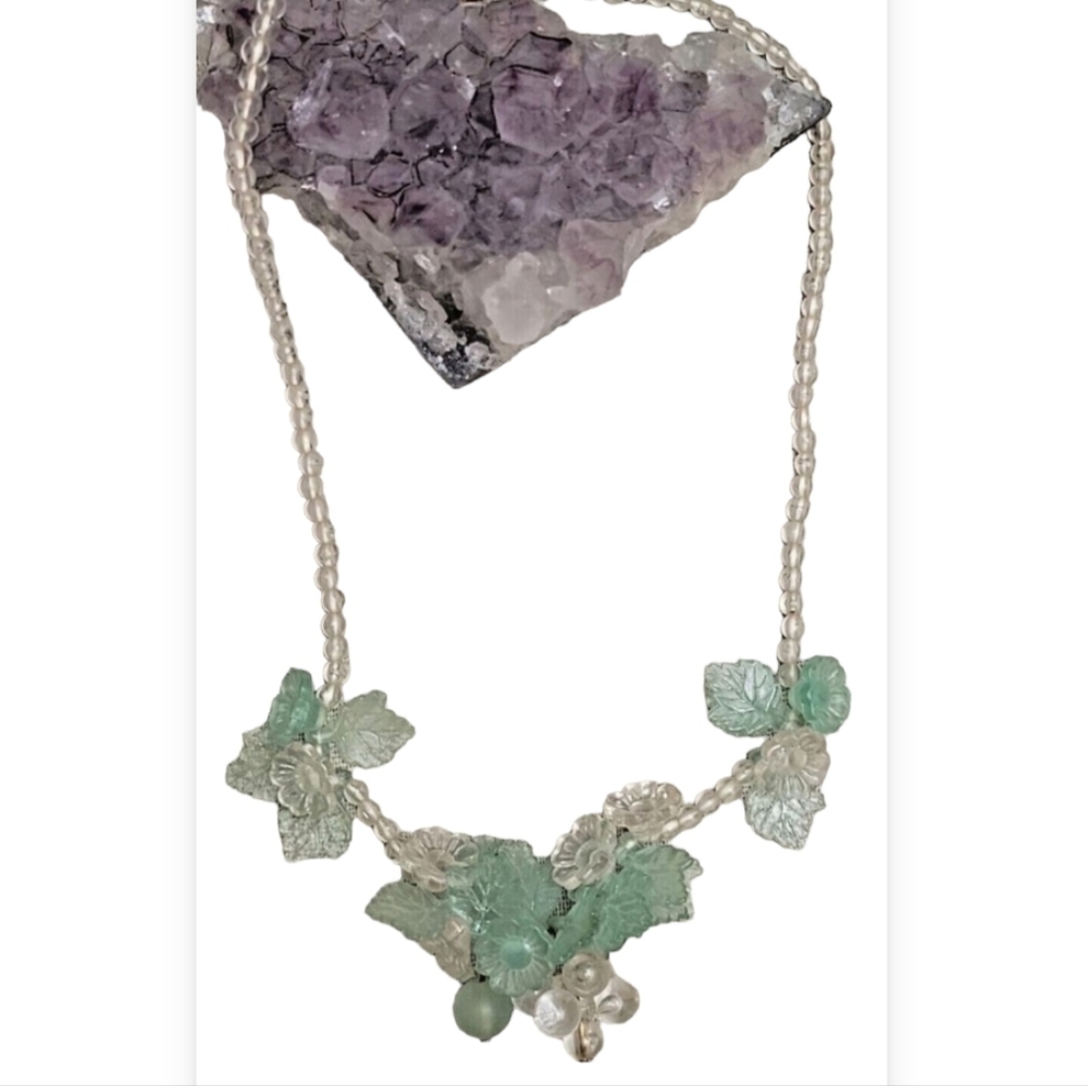 Rare Vintage Lucite? Acrylic Mint Green Leaf Flowers Charm Cluster Necklace 16"